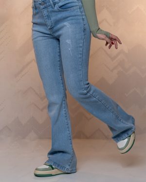 شلوار جین بوتکات رنگ آبی روشن سنگشور